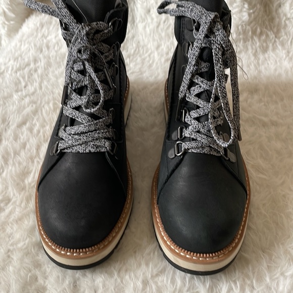 NWOT Toms Mesa waterproof black leather techy nylon lace up booties 5 - Picture 2 of 9